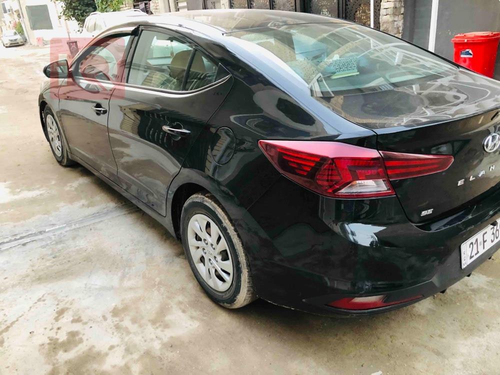 هیوندای ئەلەنترا